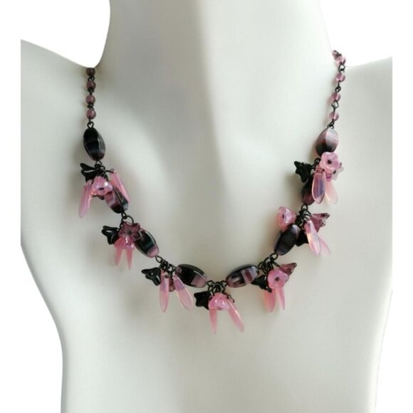 VINTAGE Czech Art Glass beaded necklace in pink black - Picture 1 of 6